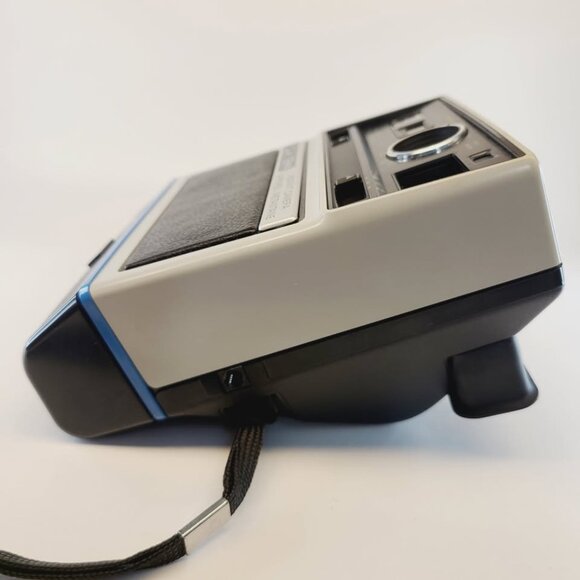 Kodak EK4 Instant Camera - Picture 9 of 10